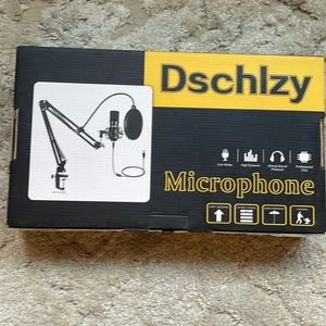 Dschlzy Microphone NIB